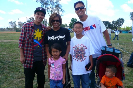 Me hangin' out with Elannie & his lovely family.  His wife Jocelyn Enriquez can sing...